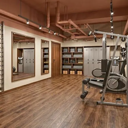 Bikube - Paris Hotel 4*